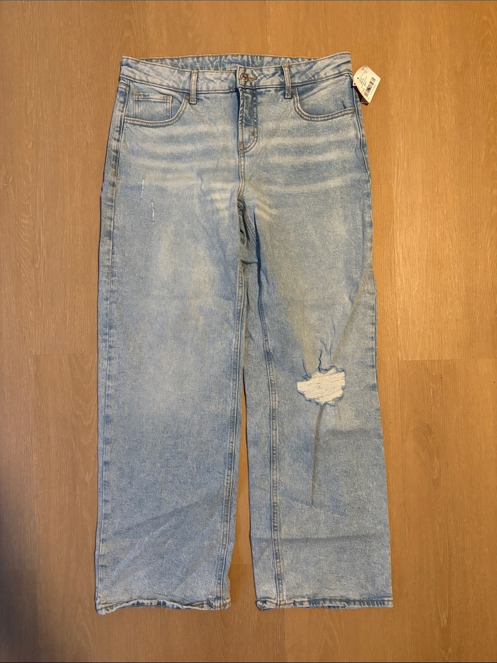 NWT Old Navy Tilly Distressed Mid Rise Wide Leg Jeans size 12